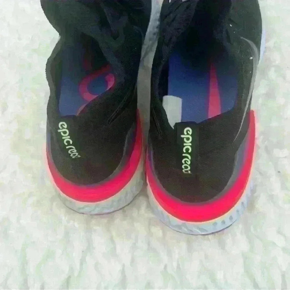 Nike Epic React Flyknit Running Shoes - Picture 8 of 10